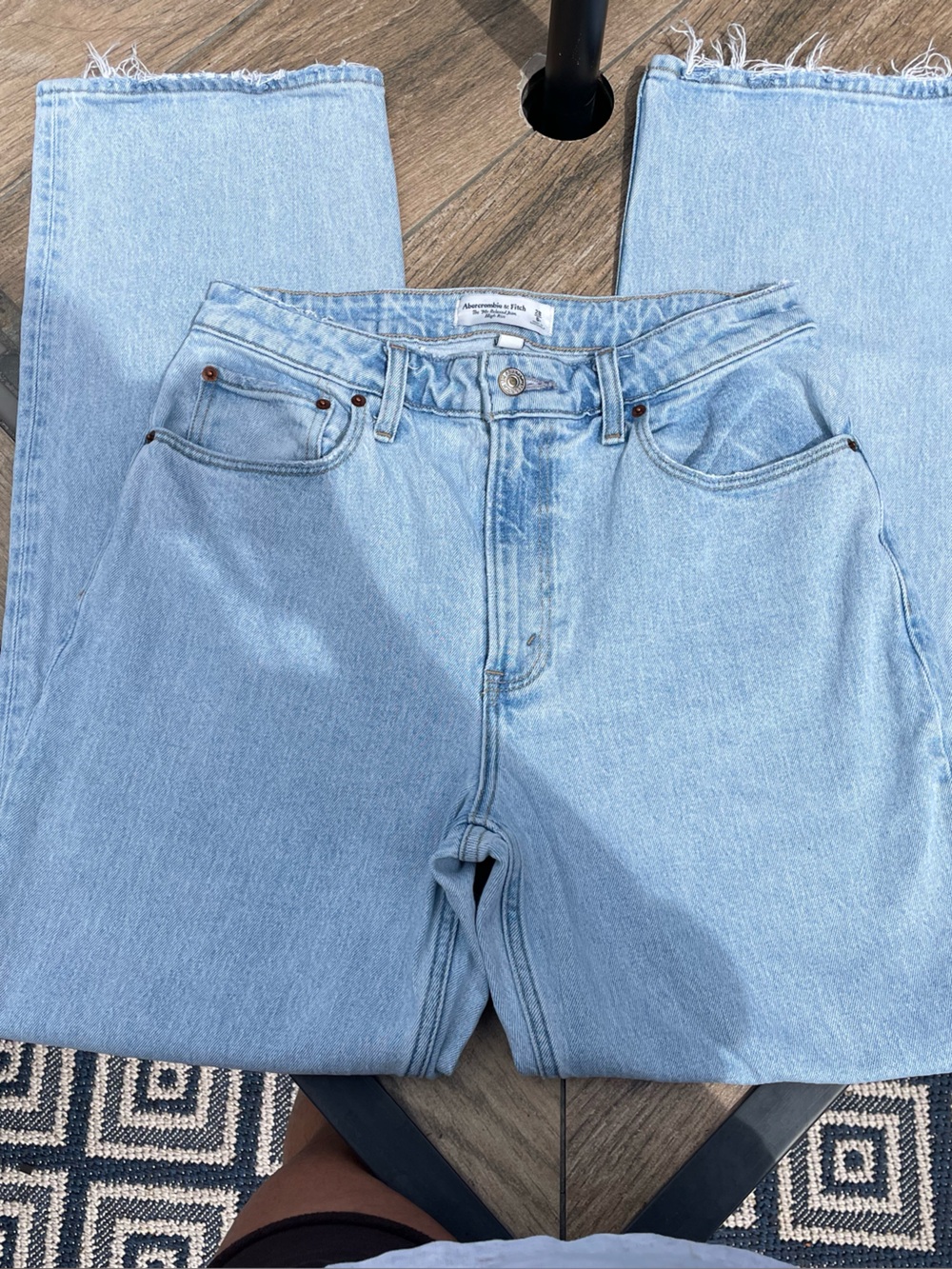 AF Light Wash 90s Relaxed High Rise Jeans